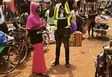 Aperçu Pendant la pandémie de Covid, le Balai Citoyen a organisé une campagne de sensibilisation sur les mesures de protection de la population, comme ici à Tampouy, un quartier de Ouagadougou (Burkina Faso).