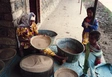 Vorschau Die Evangelic-Lutheran Church of Eritrea (ELCE), die Partnerorganisation der Mission am Nil in Eritrea, betreibt in der Stadt Adi Quala eine Schule und ein Internat. Heute ist die Schule verstaatlicht, während das Internat weiterhin in Obhut der ELCE ist. Fotos: Mission am Nil (1996).