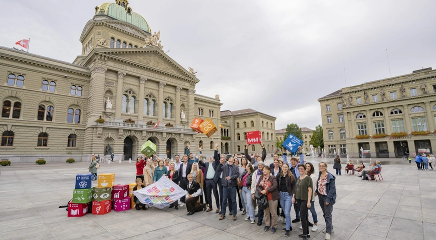 Image du lancement de la campagne sur la Place fédérale